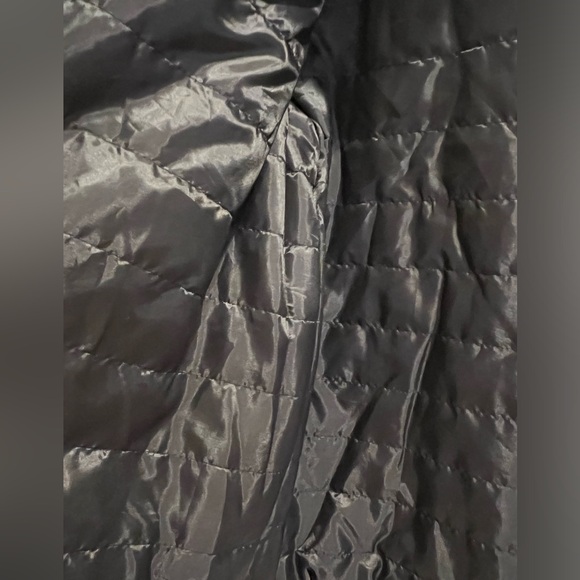 ☁️ SOFT☁️Faux Fur Black Vest , Zip Front , Pockets , Silky Lining - SO SOFT!!!’ - Picture 6 of 9